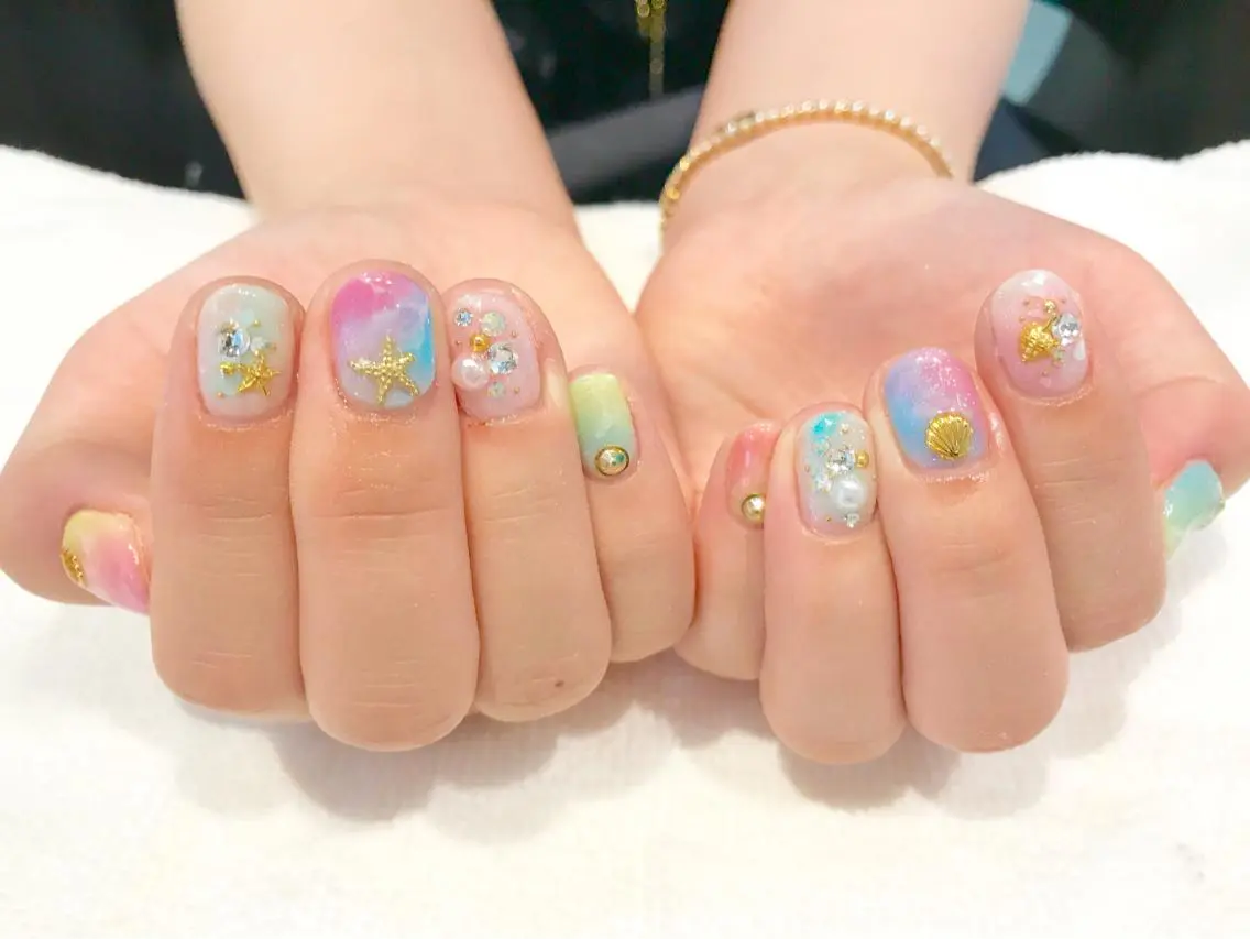 ネイル 夏ネイル NARUMI HYODOのネイルデザイン