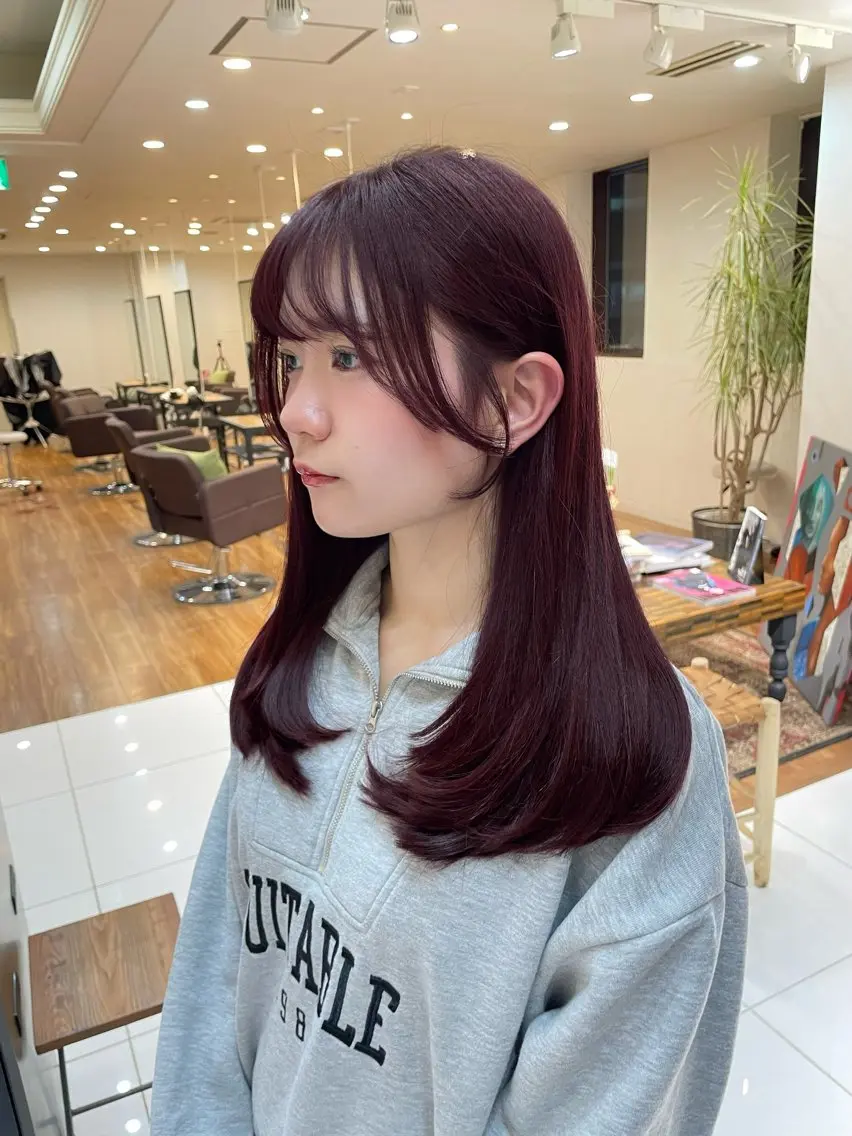 ロング 久我 彩音のヘアスタイル