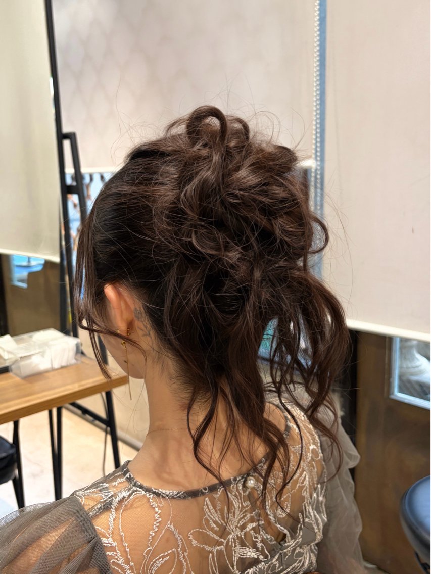 ロング ヘアアレンジ 結婚式・ブライダル ヘアセット 似合わせベージュ 🍯ayumi🍯のヘアスタイル