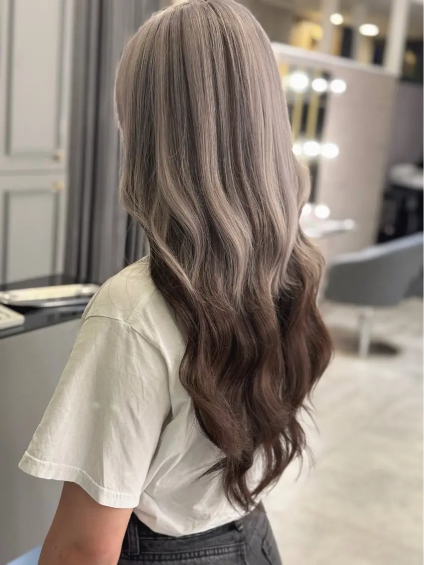 ロング カット ヘアカラー トリートメント Noe心斎橋 堀田 朋宏のヘアスタイル