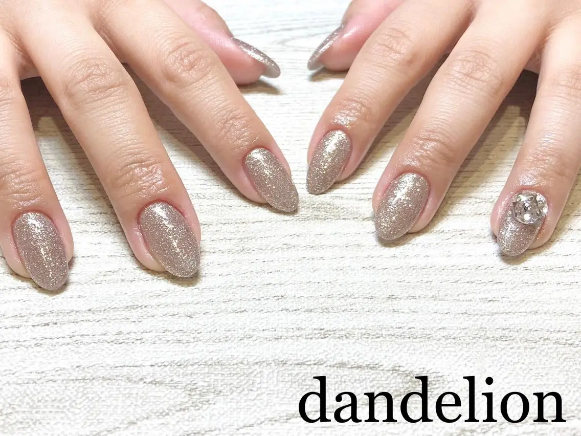 ネイル フラッシュネイル ハンドネイル ハンドケア dandelion ダンデライオンのネイルデザイン