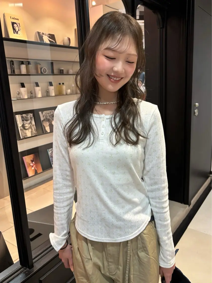 セミロング カラー riria🎀 /透明感カラーのヘアスタイル