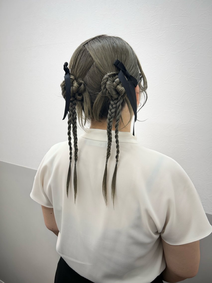 セミロング ヘアアレンジ ヘアセット 薄田 珠美のヘアスタイル