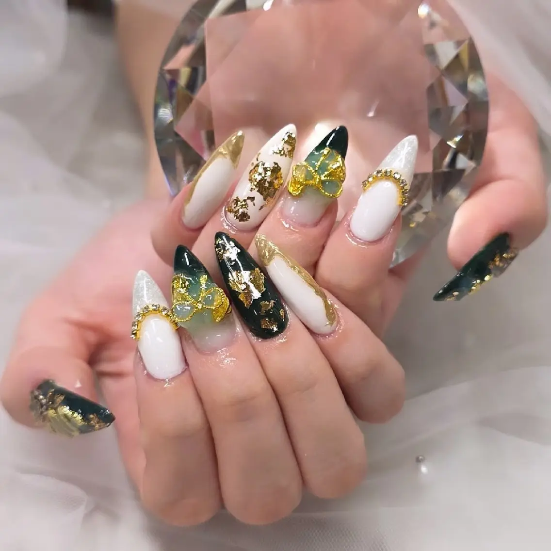 ネイル 成人式 nailsalon glow sayaのネイルデザイン