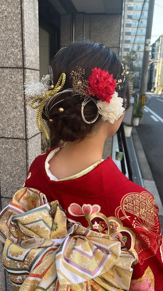 ヘアアレンジ 安達 咲のヘアスタイル