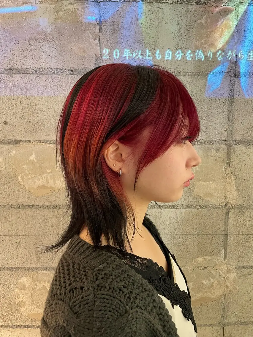 ミディアム レイヤーカット デザインカラー★★★ Haco+shihoのヘアスタイル
