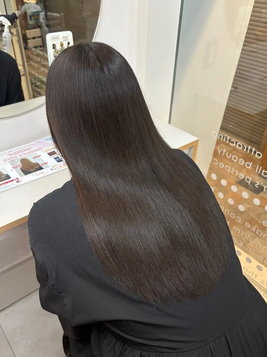 【 休日19:30以降限定 】 髪質改善ストレート♩の写真