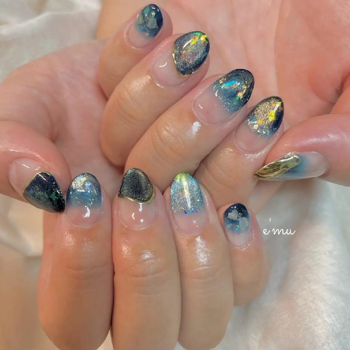 ネイル ブルー マグネットネイル ニュアンスネイル nail salon e'mu💐のネイルデザイン