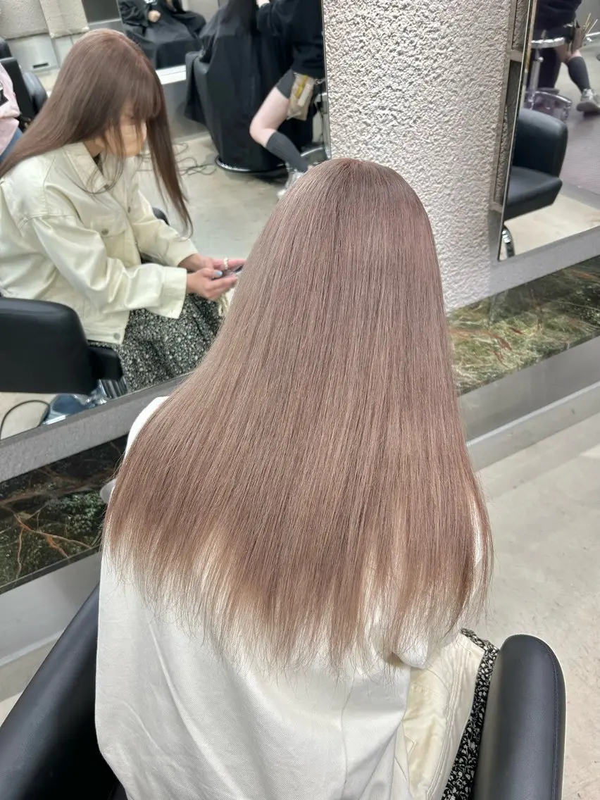 ロング カラー ベージュカラー ブリーチ ブラウンカラー ブラウンベージュ ✅ケアブリーチ✅ トヨオカ ノブヒデのヘアスタイル