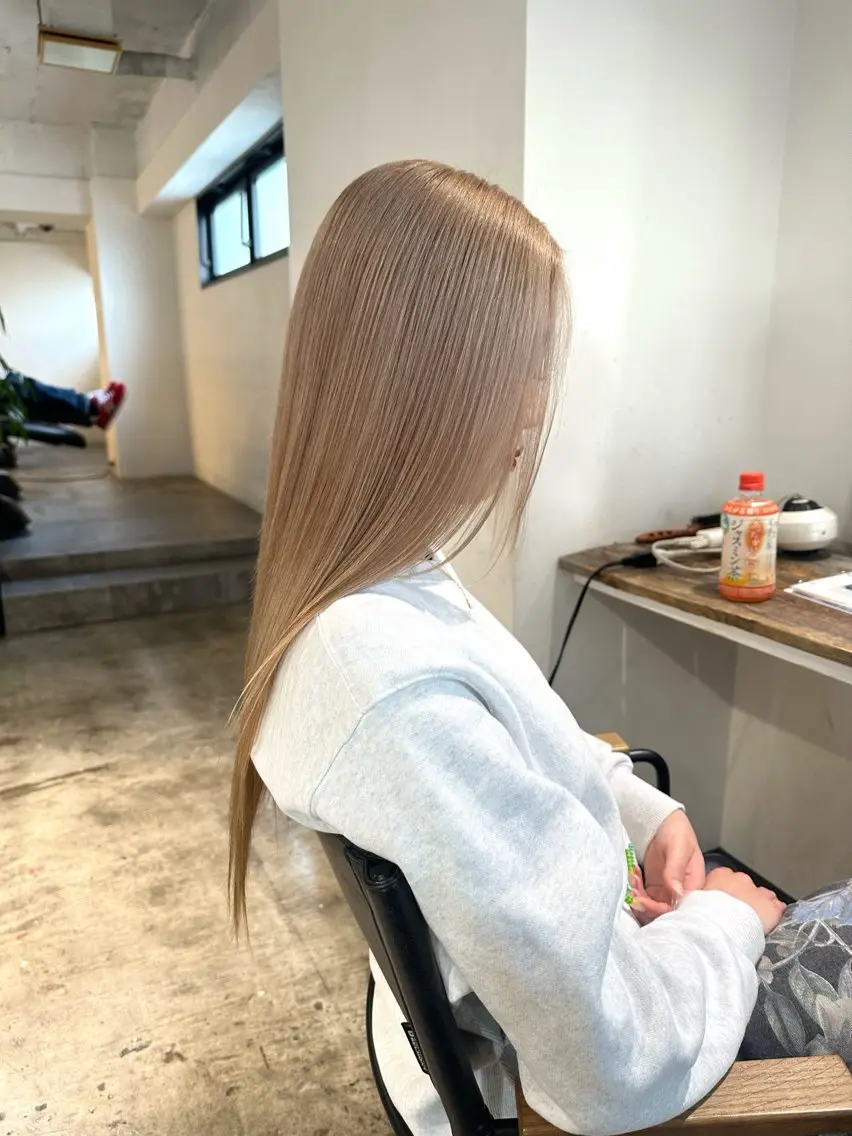 ロング カラー ヘアカラー トリートメント ヘアセット ✨艶ブリーチカラー ✨四ノ宮裕己のヘアスタイル