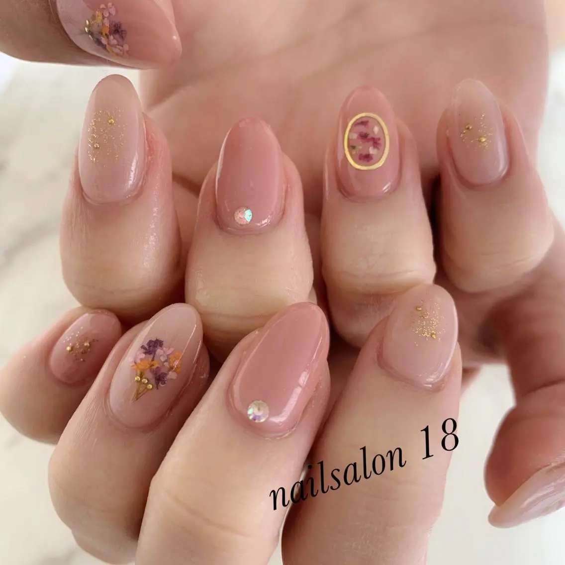 ネイル ハンドネイル nail salon 18.のネイルデザイン