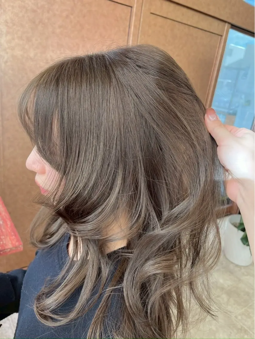 ロング saeri MATTYのヘアスタイル