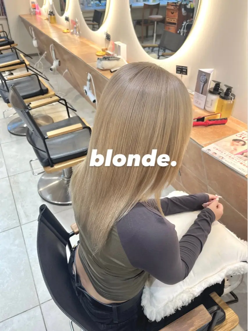 ロング カラー ブロンド 横浜/カットモデル 佐藤桃香 🦥のヘアスタイル