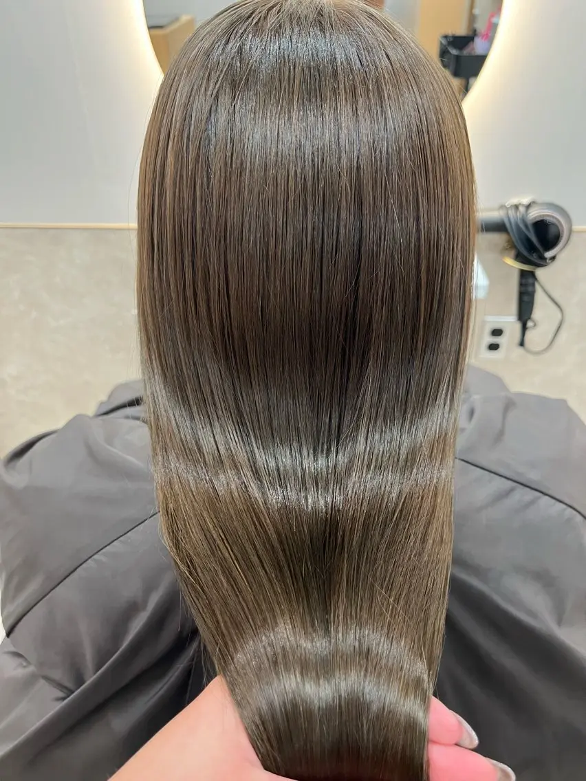 ロング カラー 透明感カラー グレージュ オリーブグレージュ オリーブグレー 髪質改善 カット ヘアカラー トリートメント 原田 愛梨のヘアスタイル