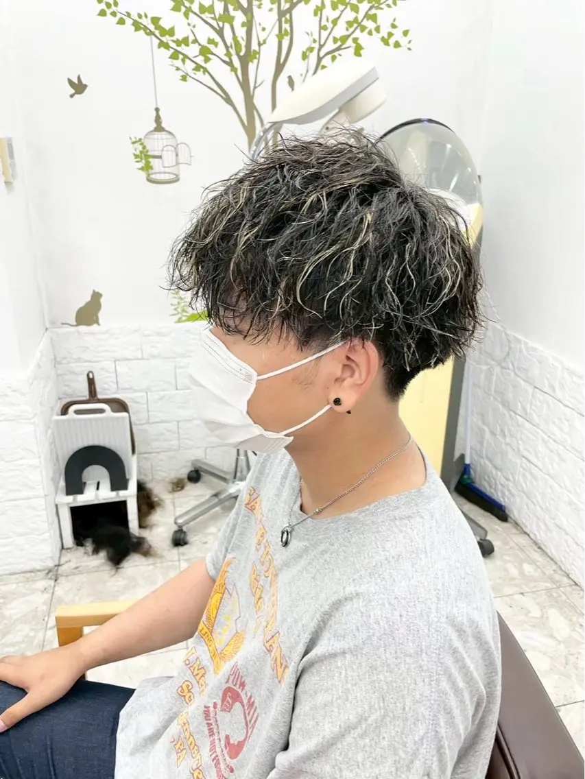 カラー パーマ メンズ 🎩刈り上げ特化🎩 渡邉太耀のヘアスタイル