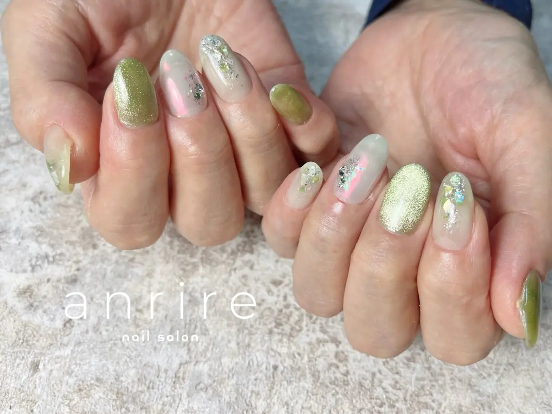 ネイル ジェルネイル グリーン マグネットネイル ニュアンスネイル パラジェル ハンドネイル nailsalon anrireのネイルデザイン
