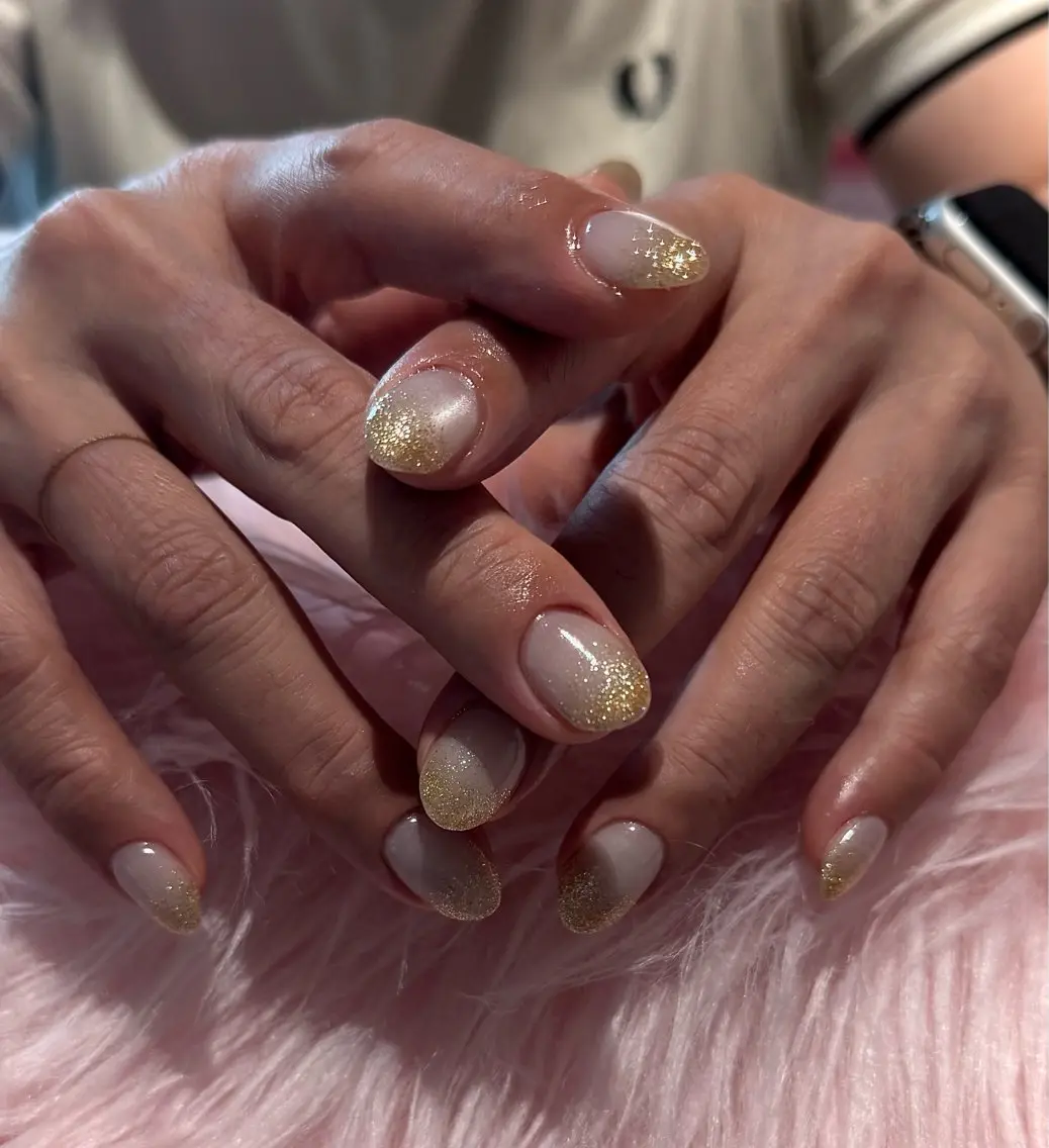 ネイル ハンドネイル and MOON / shizukuのネイルデザイン