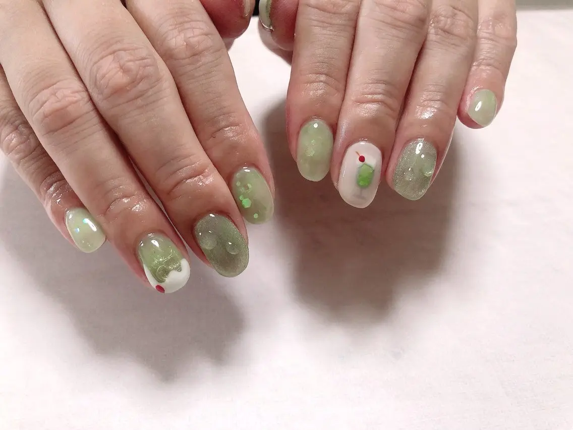 ネイル mano nella manoのネイルデザイン