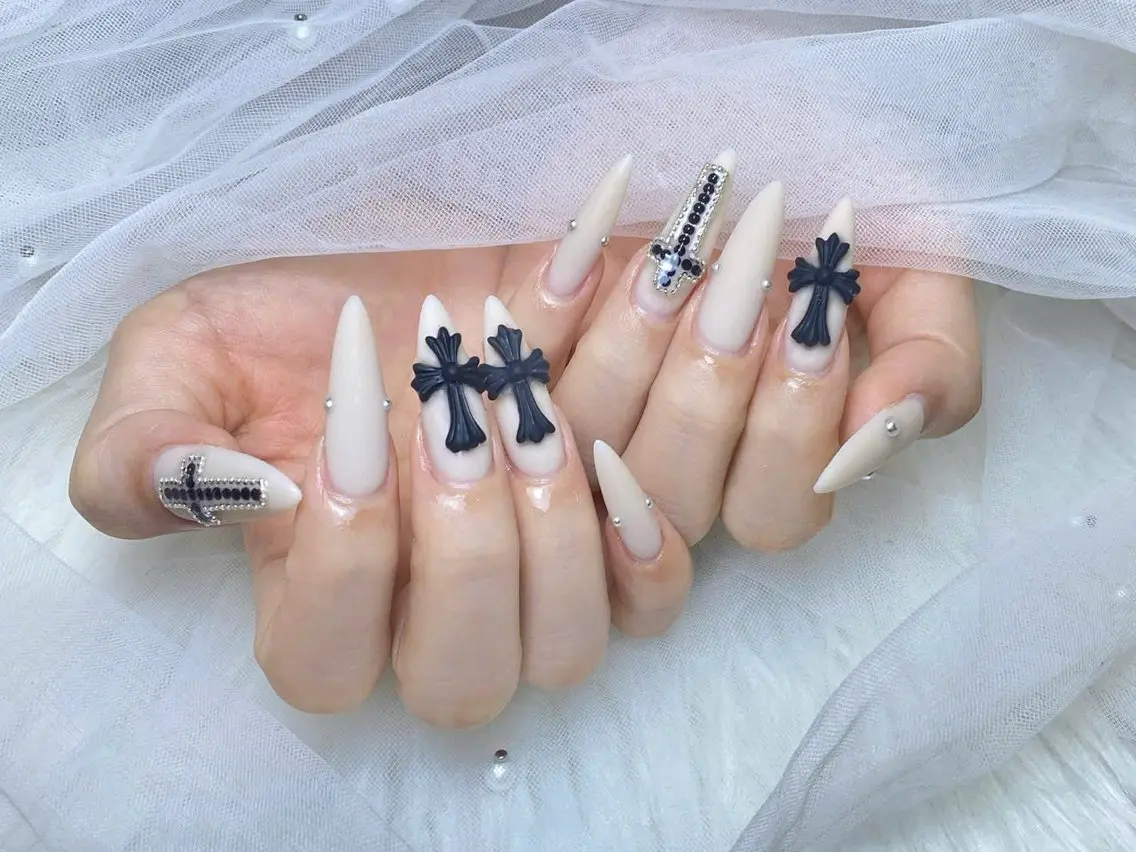 ネイル 長さ出し ジェルネイル 韓国ネイル マグネットネイル ワンカラーネイル ハンドネイル SHE NAILのネイルデザイン
