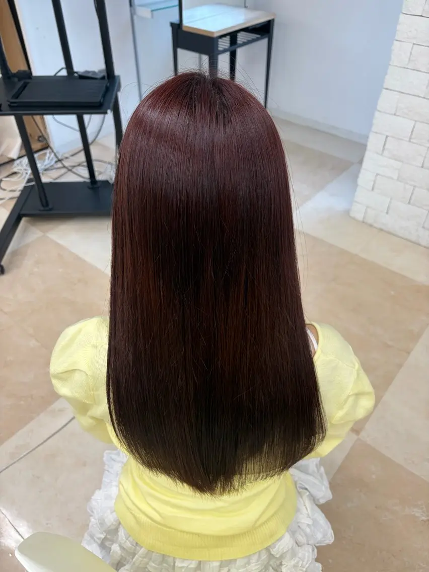 ロング ヘアカラー 内川 楓子のヘアスタイル