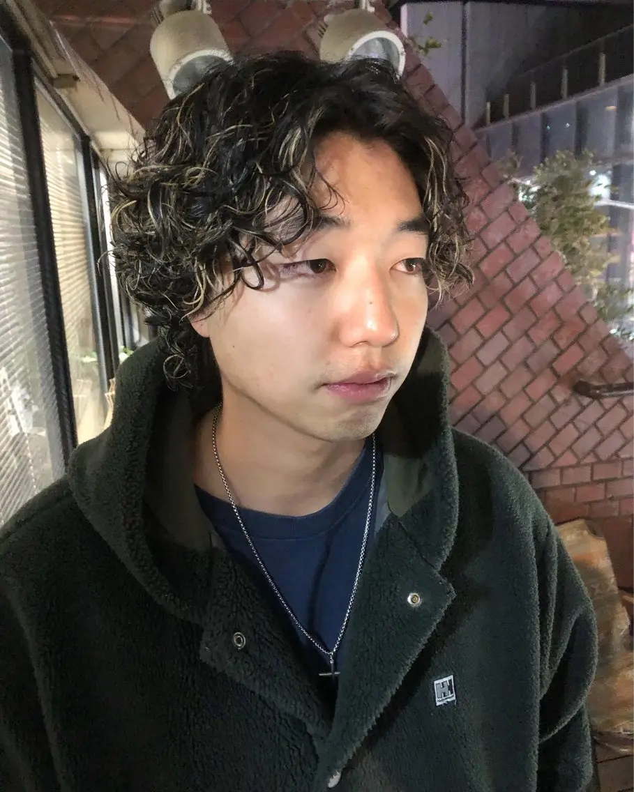 パーマ ヘアアレンジ メンズ メンズメッシュ メンズパーマ スパイラルパーマ カット パーマ トリートメント ヘアセット メンズ特化✂️栗原 侑也のヘアスタイル