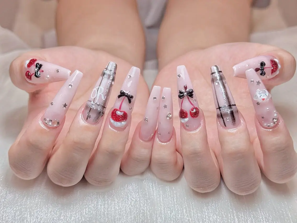 ネイル アートネイル オーロラネイル フラッシュネイル フレンチネイル ジェルネイル ハンドネイル Luci Nail Shinokuboのネイルデザイン