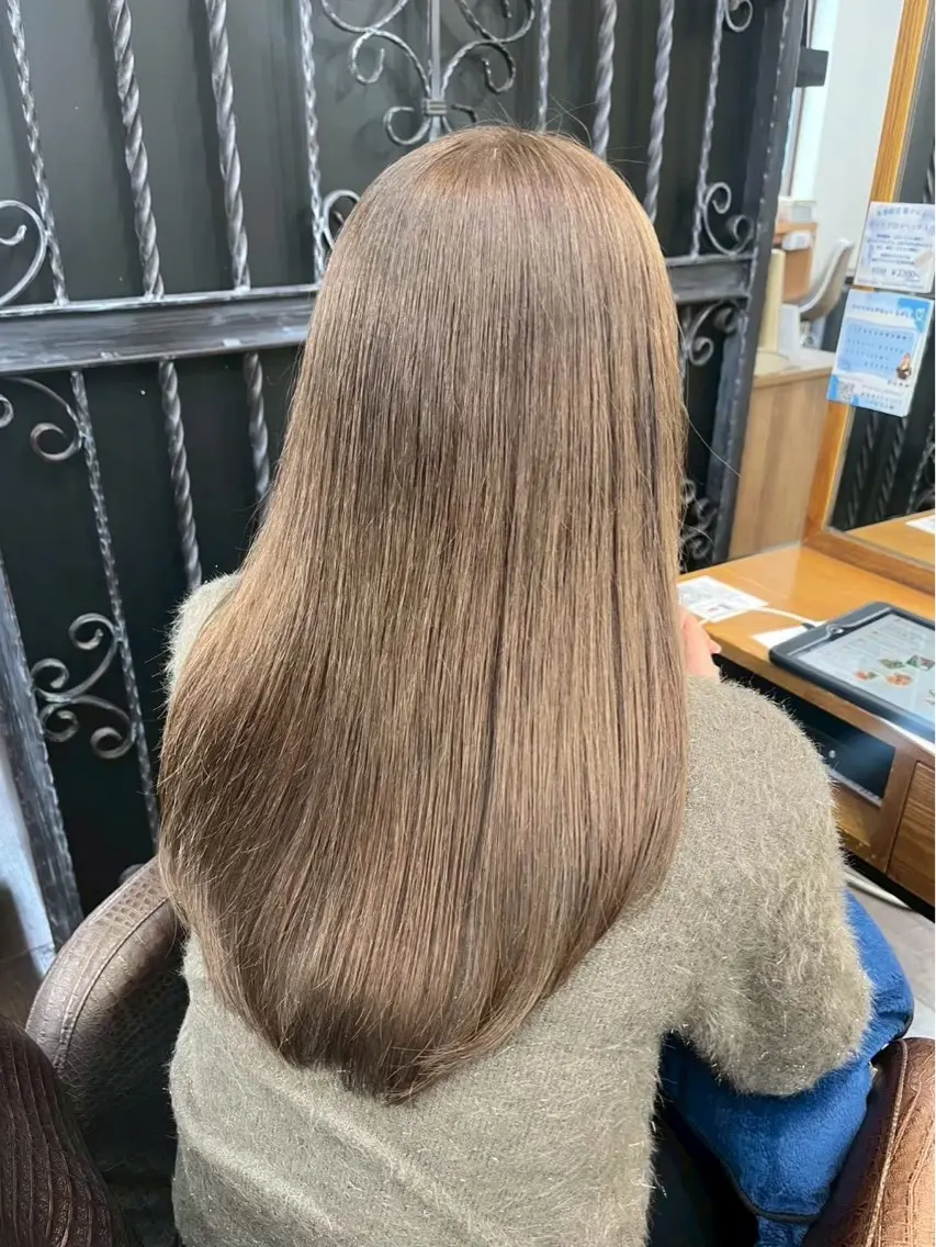 ロング ヘアカラー みいなブリーチモデル 募集中！のヘアスタイル
