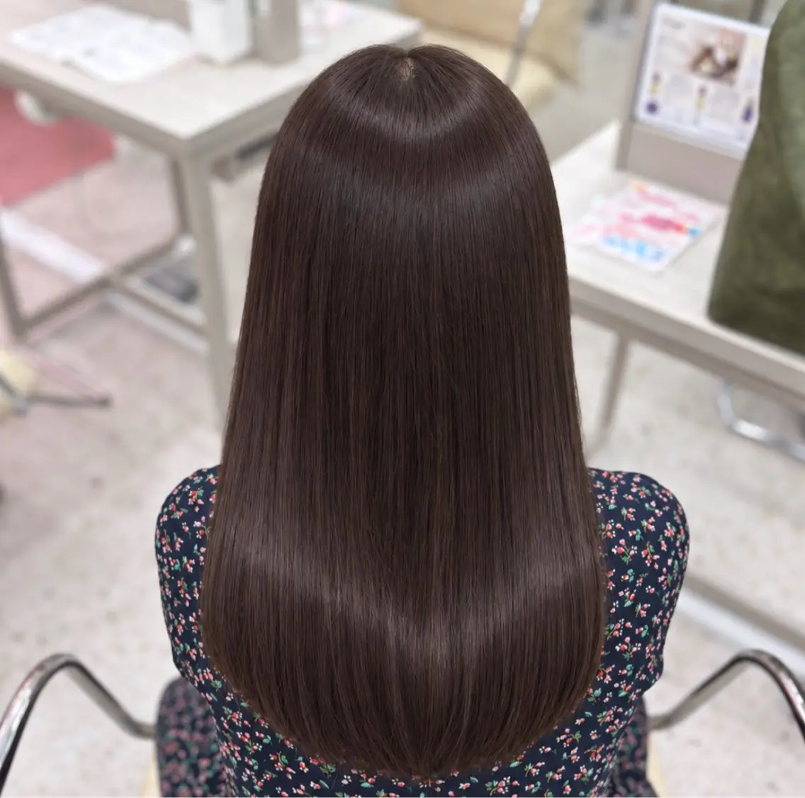 セミロング カラー ブラウンカラー チョコレートブラウン 髪質改善 トリートメント ヘアカラー トリートメント まひろ / COCOのヘアスタイル