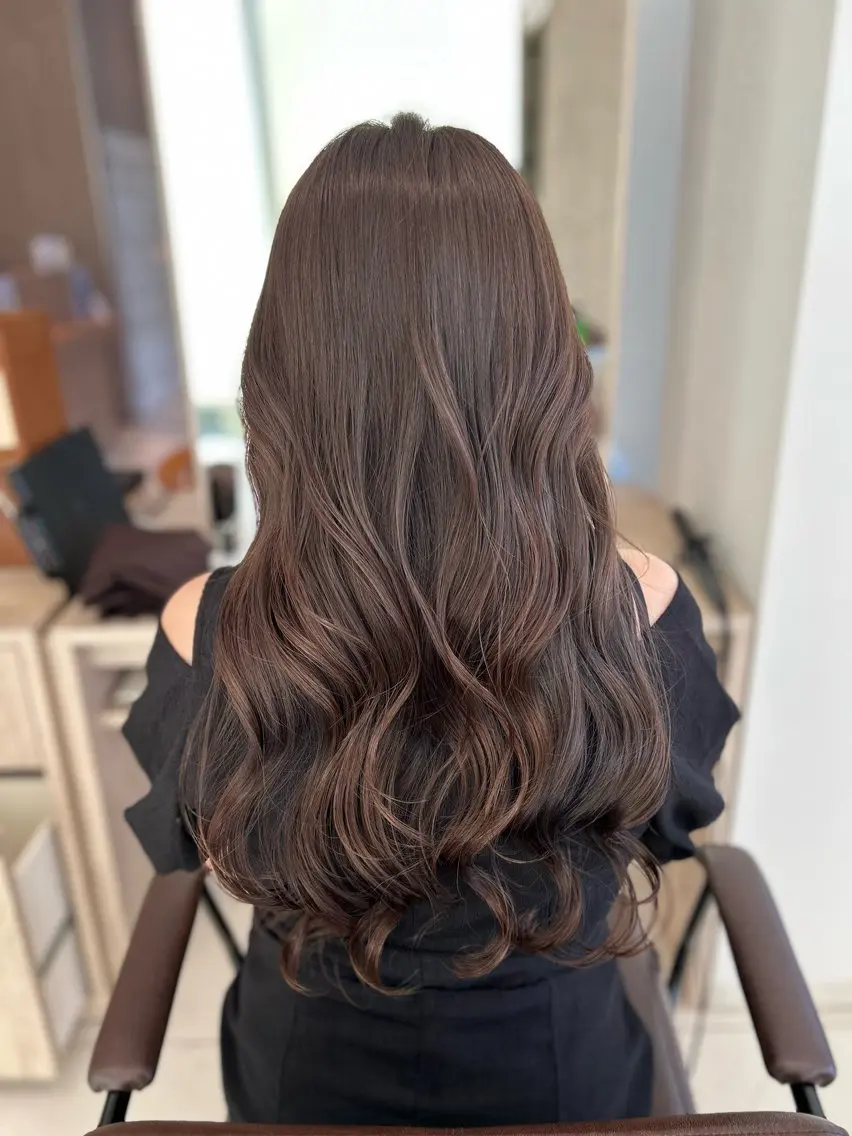ロング カラー オガタ アキのヘアスタイル