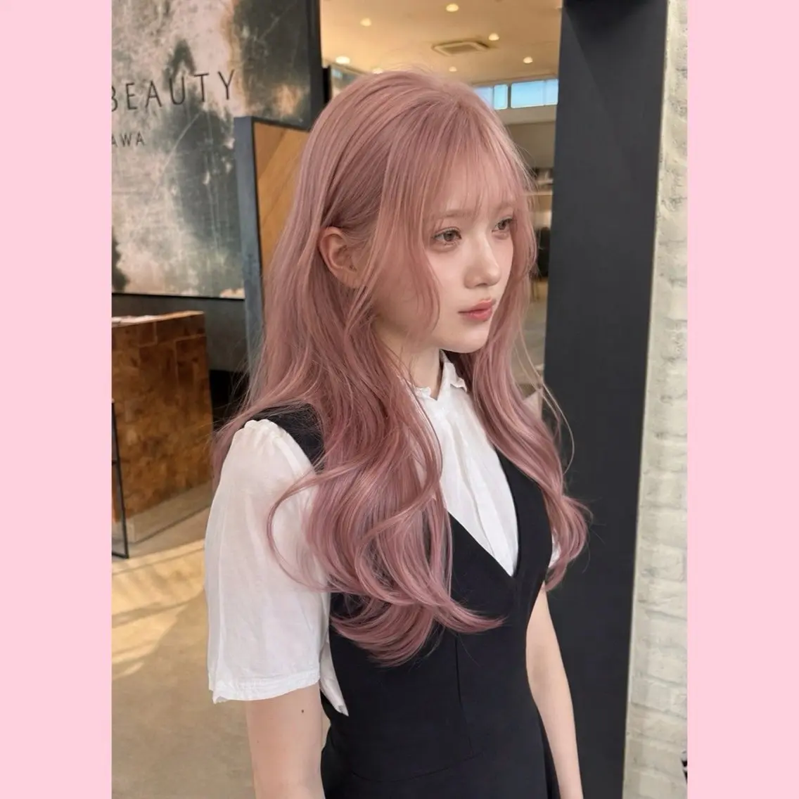 ミディアム カラー ピンクカラー レイヤーカット ユナイテッド ビューティー西金沢のヘアスタイル