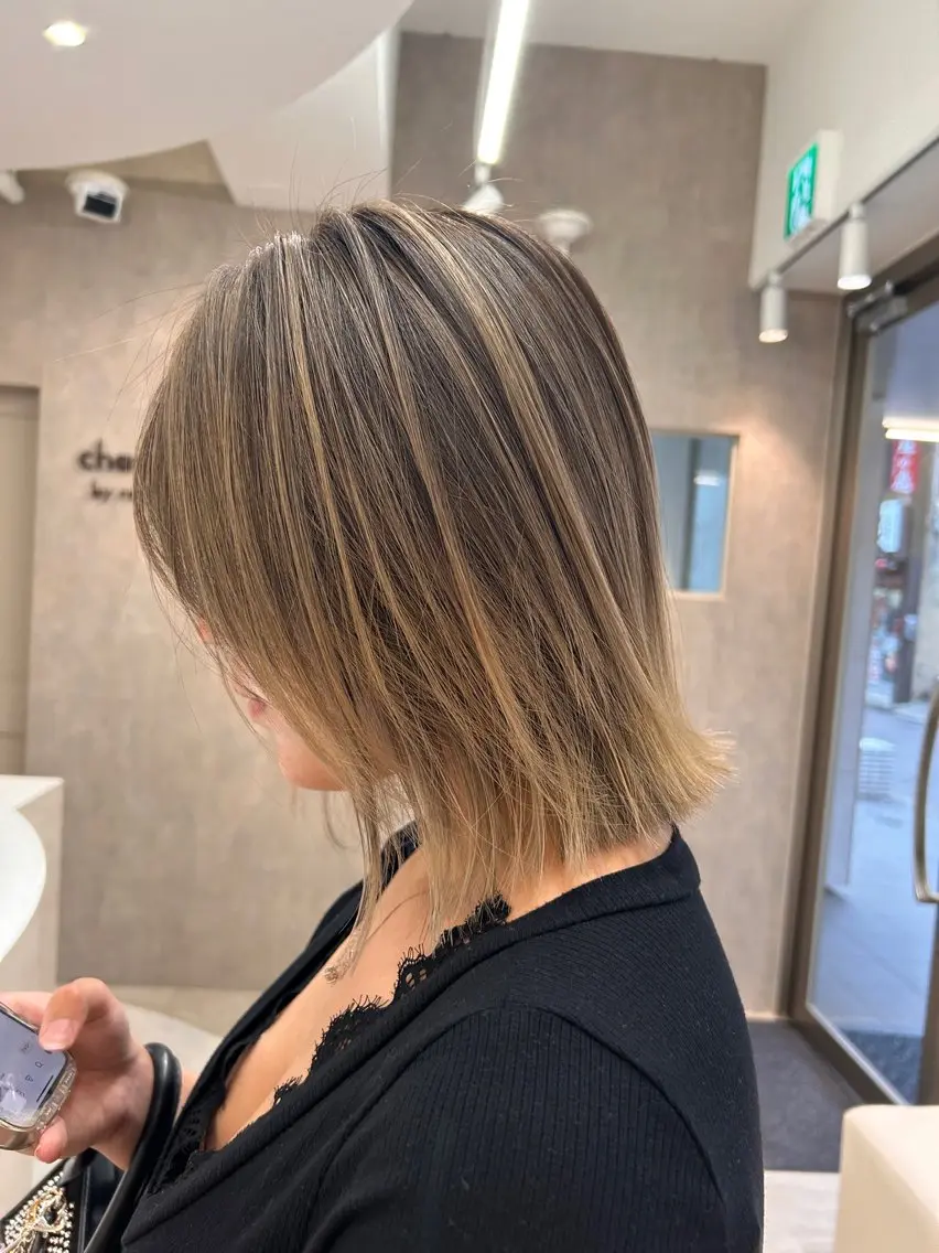 ミディアム カラー ボブレイヤー バレイヤージュ ブリーチ ボブ レイヤーカット カット ヘアカラー 竹井俊介/ブリーチ /海外レイヤーのヘアスタイル