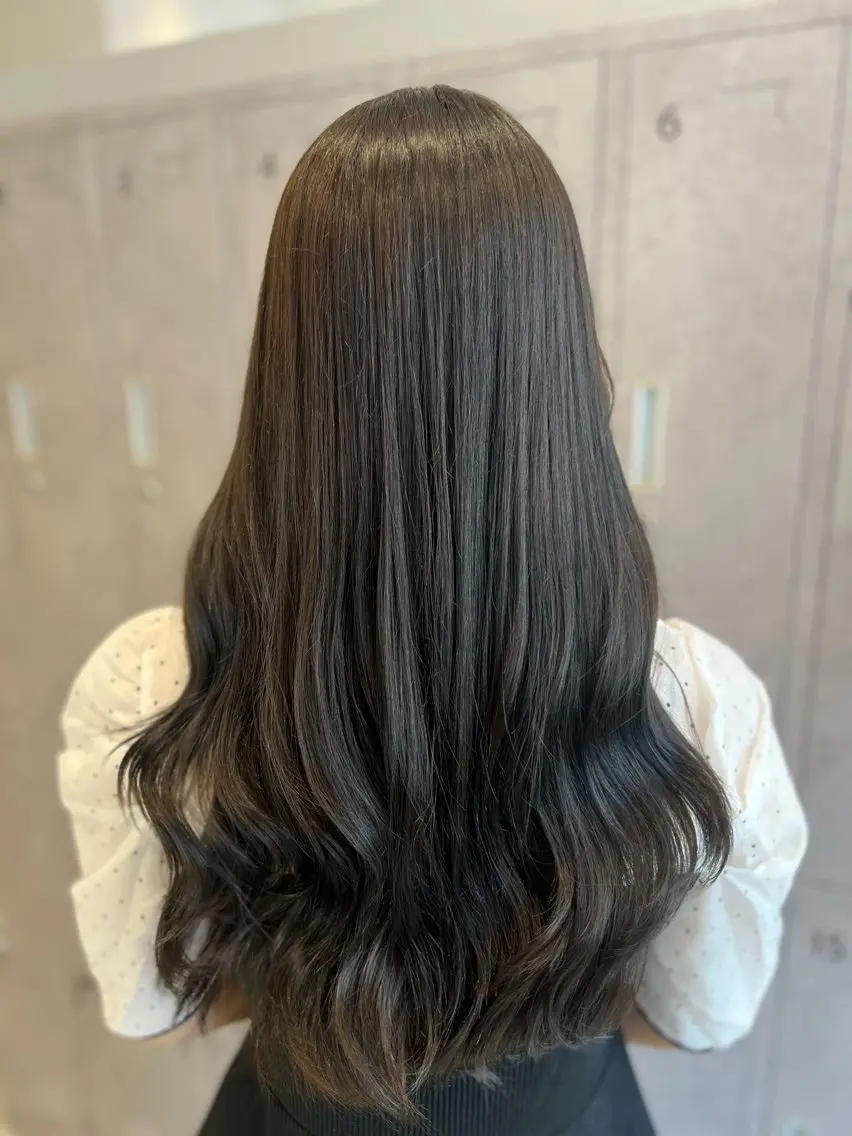ロング ヘアカラー トリートメント 小池 夏美のヘアスタイル