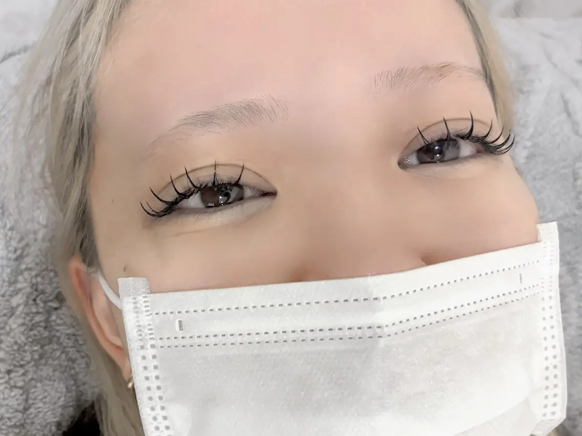 マツエク・マツパ バインドロック 束感まつ毛 マツエク ROEN mizumoのマツエク・マツパデザイン