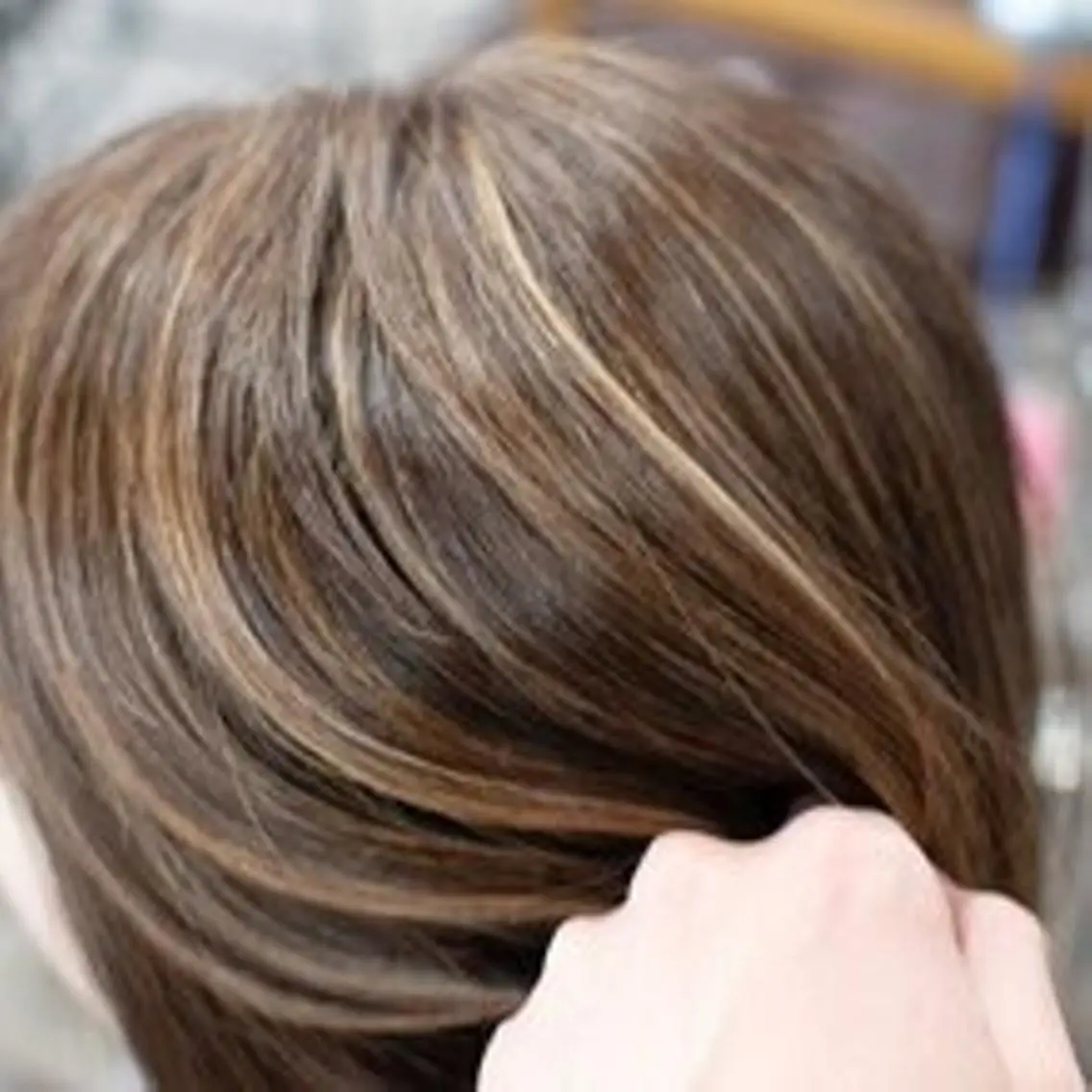 ミディアム カラー ハイライトカラー ハイライト カット ヘアカラー トリートメント 白髪ぼかしハイライト 【亀有】山本のヘアスタイル