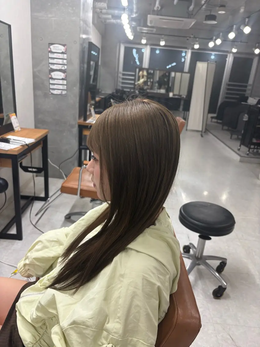 セミロング カラー オリーブカラー 下北沢メンズパーマ 特化園田 楓莉のヘアスタイル