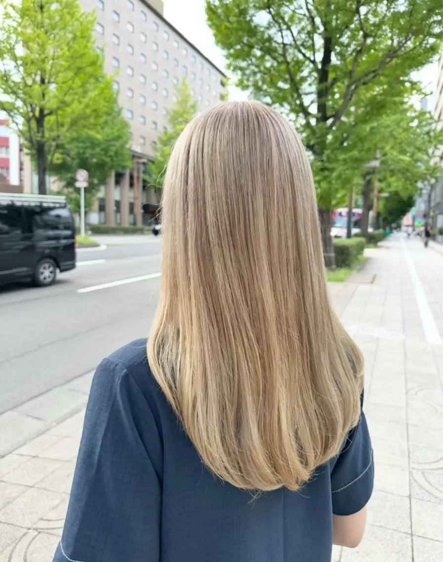 カラー ベージュカラー ダブルカラー ミルクティーベージュ 🌿RIO🌿 ウェーブパーマ🌀のヘアスタイル