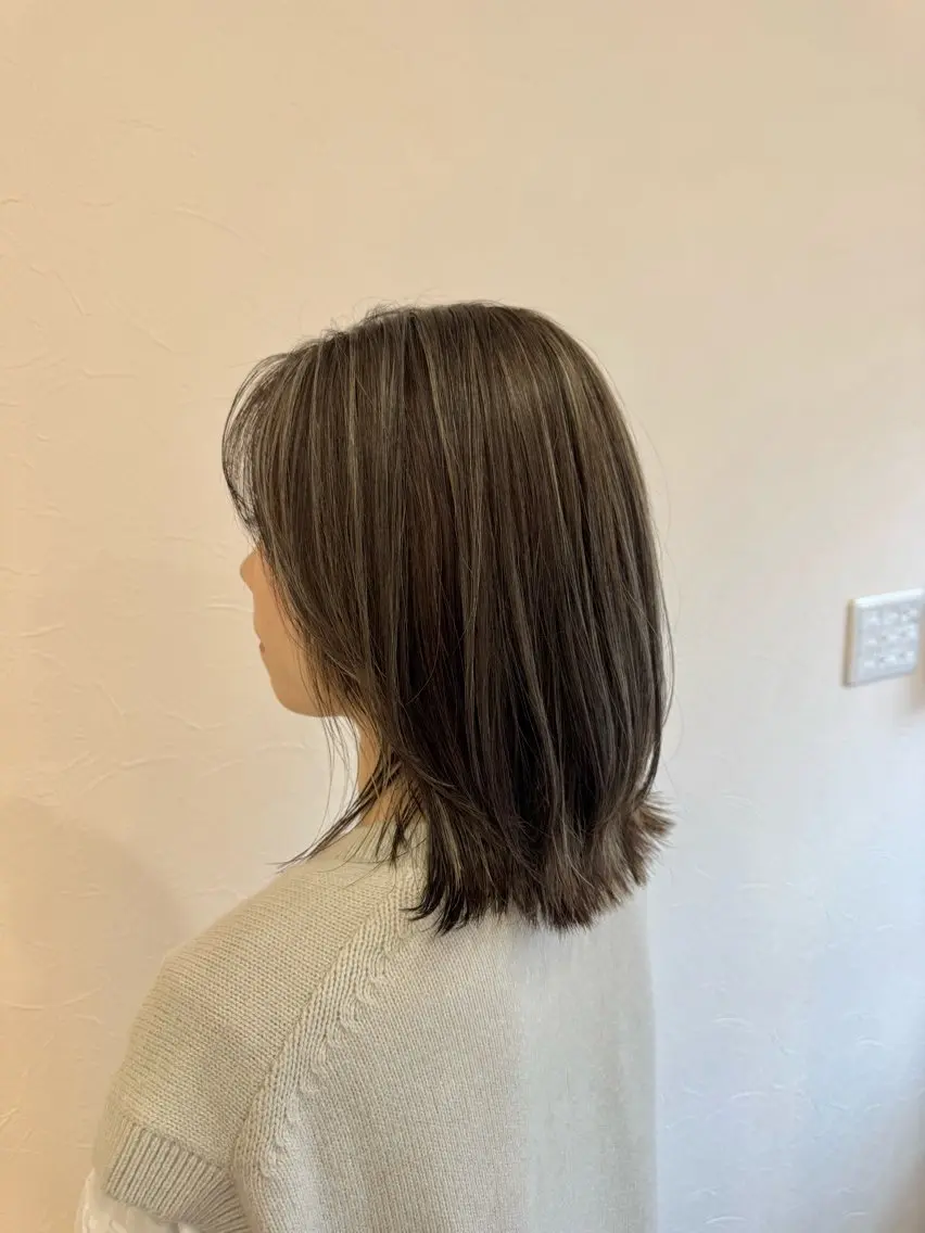 ミディアム カラー ヘアアレンジ カット ヘアカラー 佐々木 まゆかのヘアスタイル