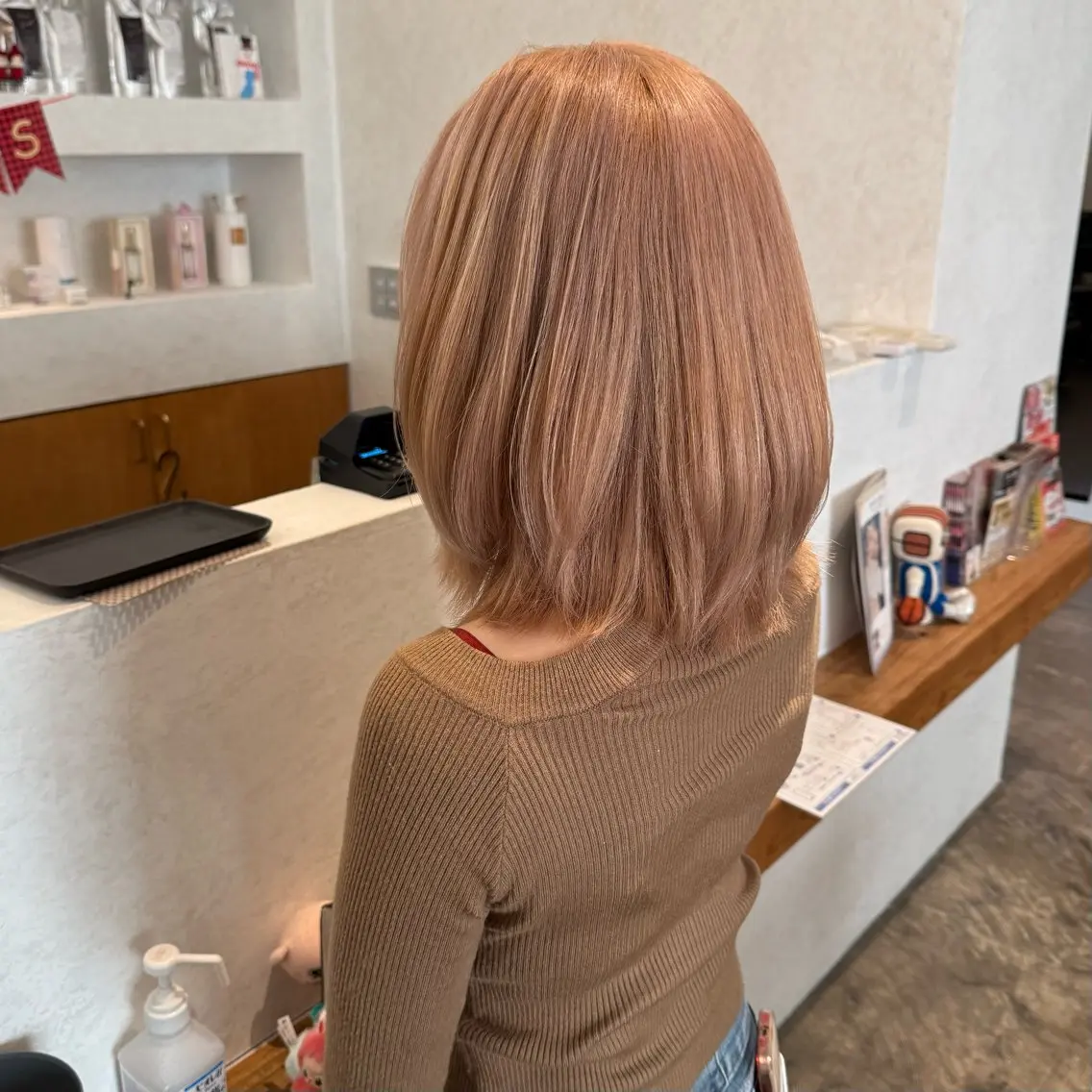 ミディアム 🍒‎🤍暖色カラー 今塚裕夏✧*｡のヘアスタイル