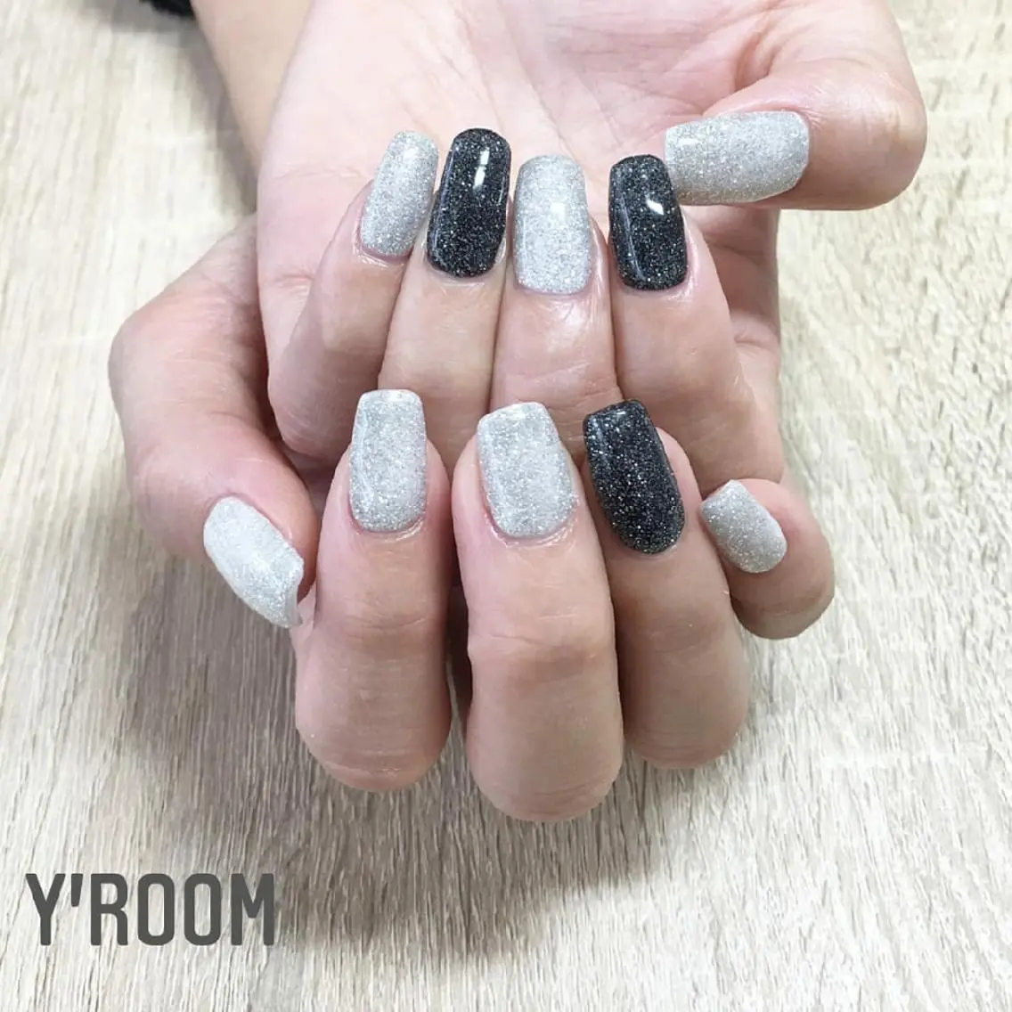 ネイル フラッシュネイル ジェルネイル マグネットネイル ニュアンスネイル ワンカラーネイル YUKA （ネイリスト）のネイルデザイン
