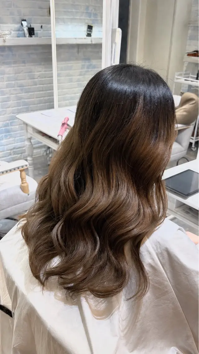 セミロング ヘアカラー トリートメント 🎀RUI/髪質改善 /美髪矯正/艶カラーのヘアスタイル