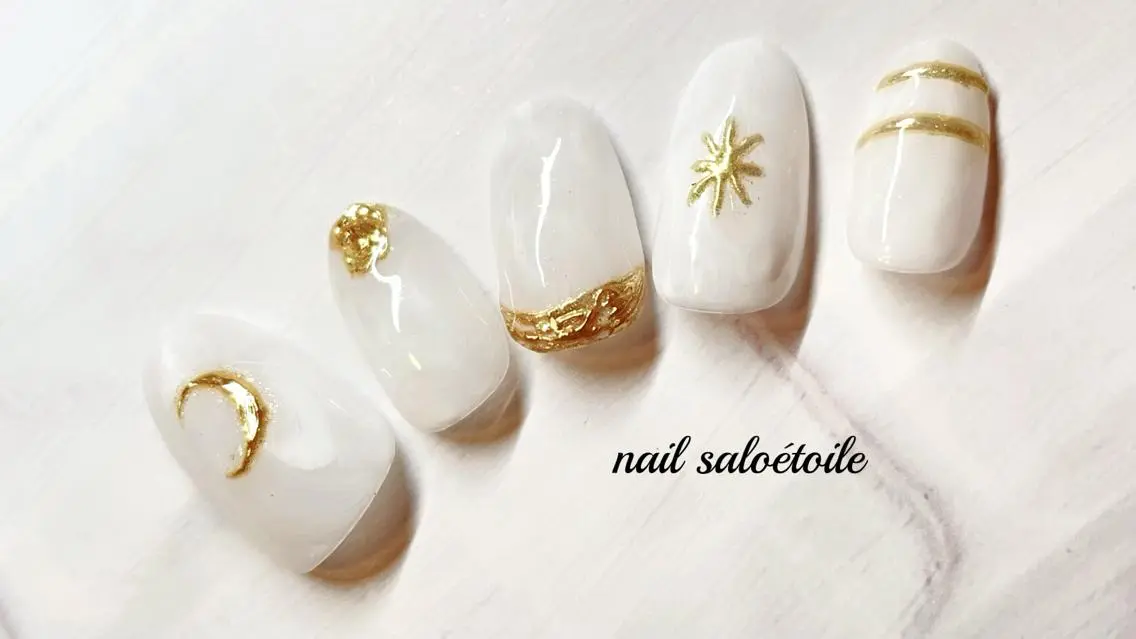ネイル ジェルネイル ゴールド ニュアンスネイル 夏ネイル ホワイト ハンドネイル nail salon étoileのネイルデザイン