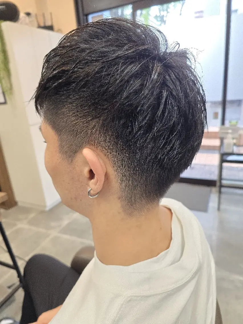 ショート メンズ フェードカット メンズハイライト メンズインナーカラー メンズパーマ ハイライト カット ヘッドスパ ヘアセット 石川(park) ジェウンのヘアスタイル
