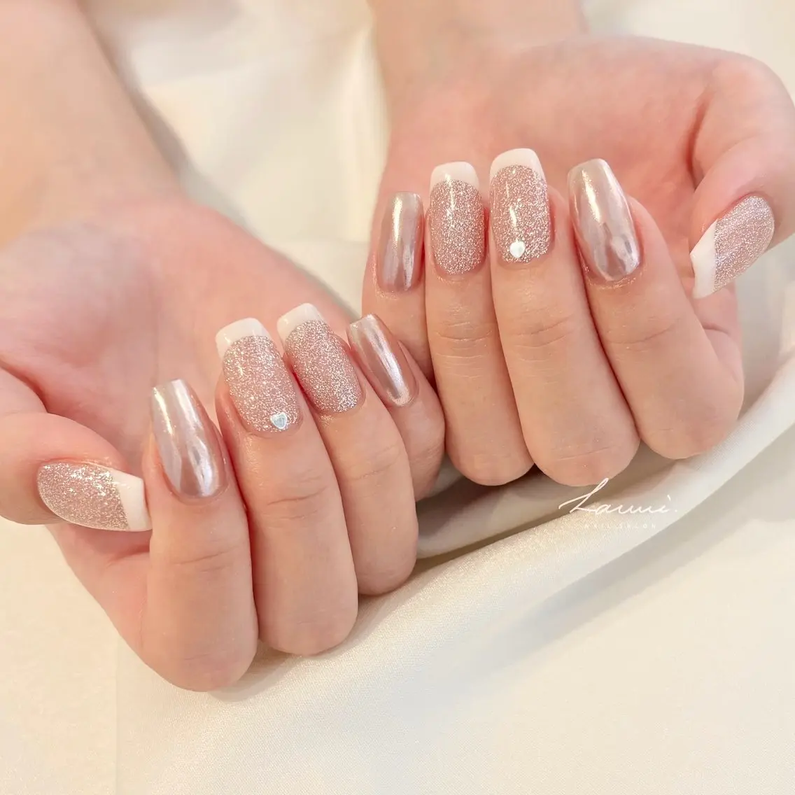 ネイル フラッシュネイル ミラーネイル ハンドネイル Laumi NAIL SALON/新宿南口のネイルデザイン