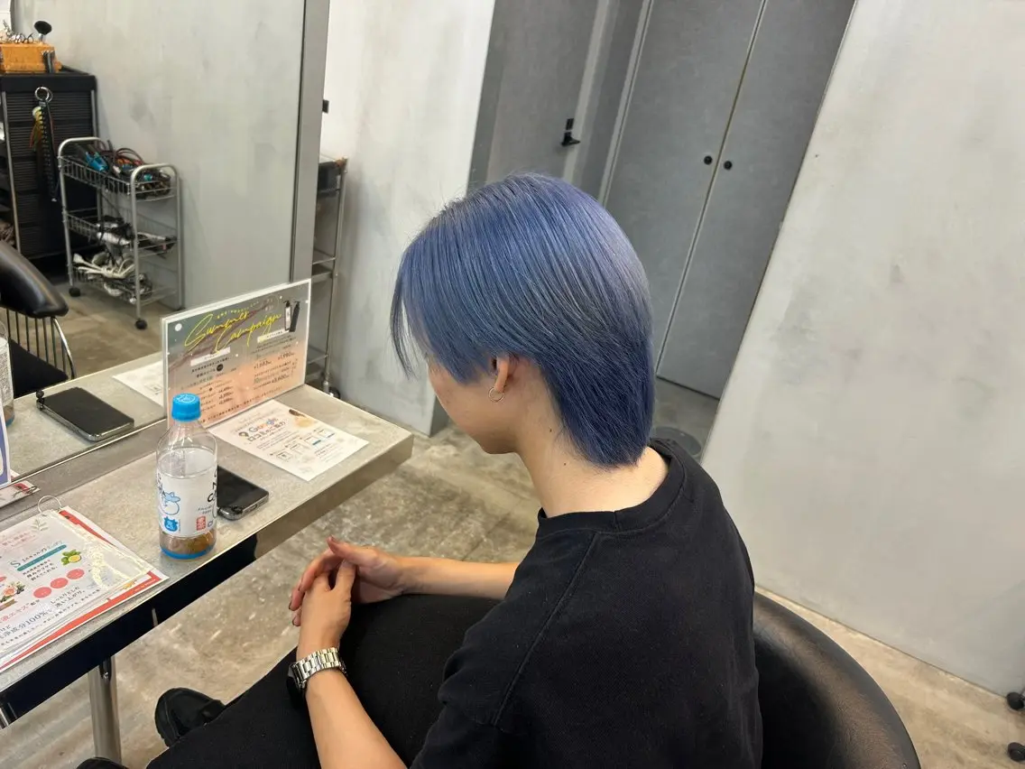 ショート カラー ヘアカラー 鈴木 杏奈のヘアスタイル