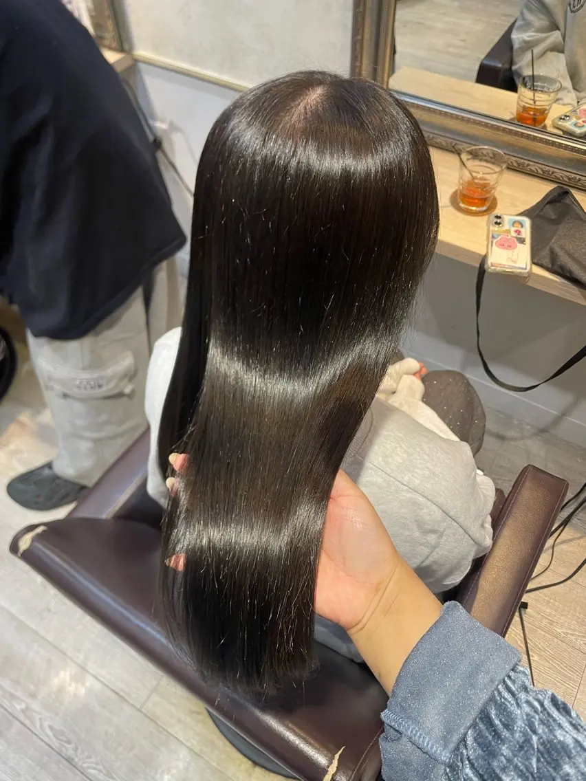 セミロング Lutia 新宿 髪質改善/アカリ🎀のヘアスタイル