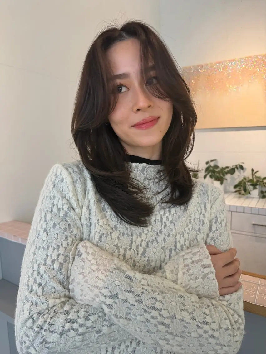 セミロング レイヤーカット カット ヘアカラー 蘭々/レイヤーカット /ナチュラルヘアのヘアスタイル