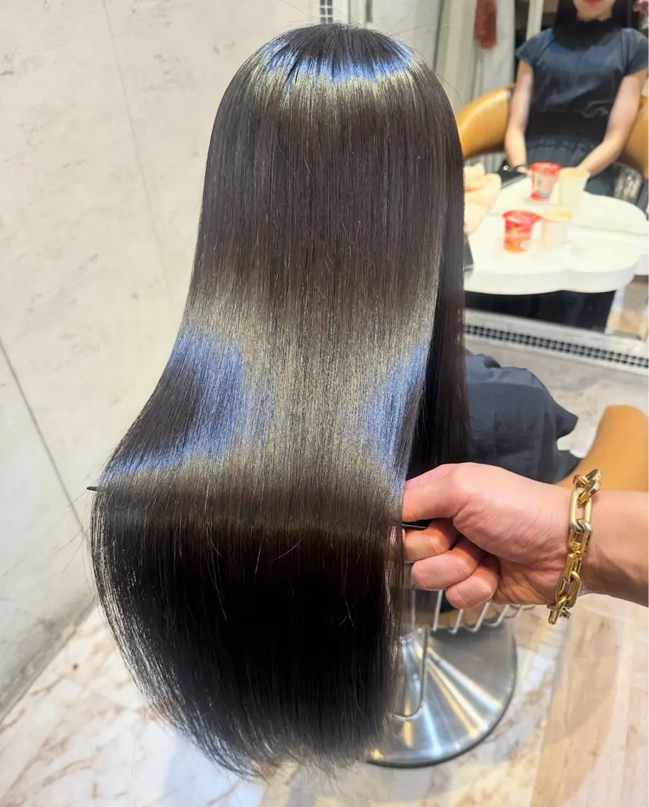 ロング カット 縮毛矯正 トリートメント 縮毛矯正/艶髪/ 透明感カラー輝希のヘアスタイル
