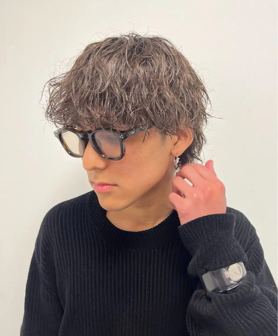 ショート カラー メンズ メンズハイトーン グレージュ ハイトーンカラー 杉原 駿亮のヘアスタイル