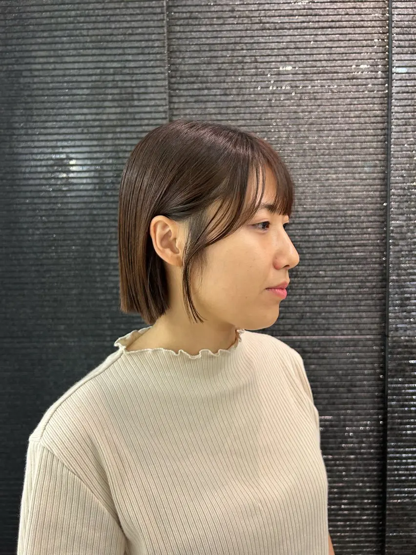 ショート ボブ 顔周りカット 小顔カット 對馬 光梨のヘアスタイル