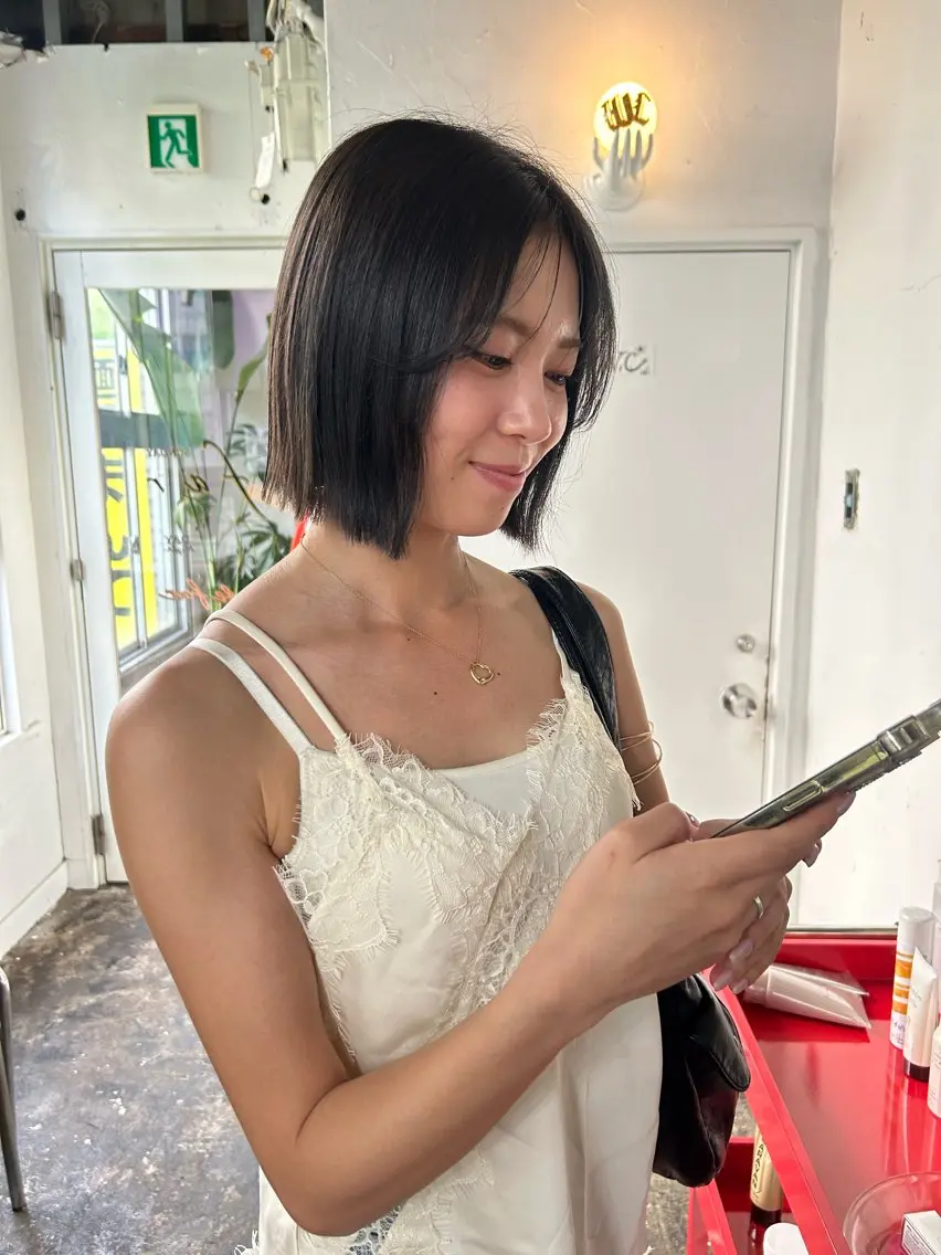 ミディアム カラー アッシュ アッシュブラウン ブラウンカラー カット ヘアカラー maho/垢抜け カラーパーマのヘアスタイル